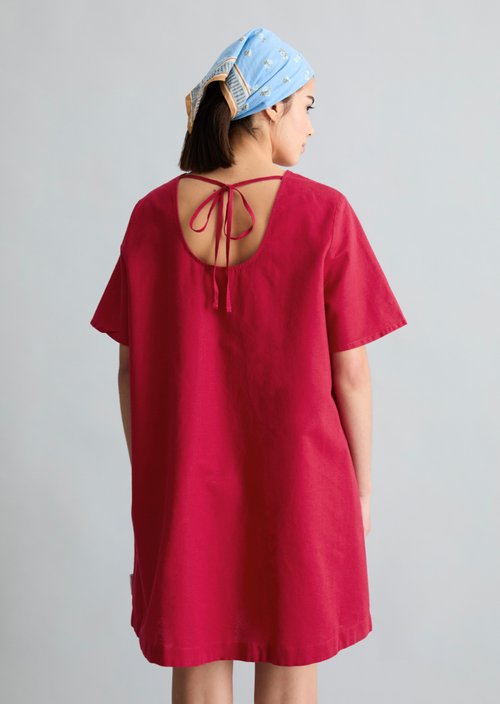 Dress relaxed — Vivid Cherry
