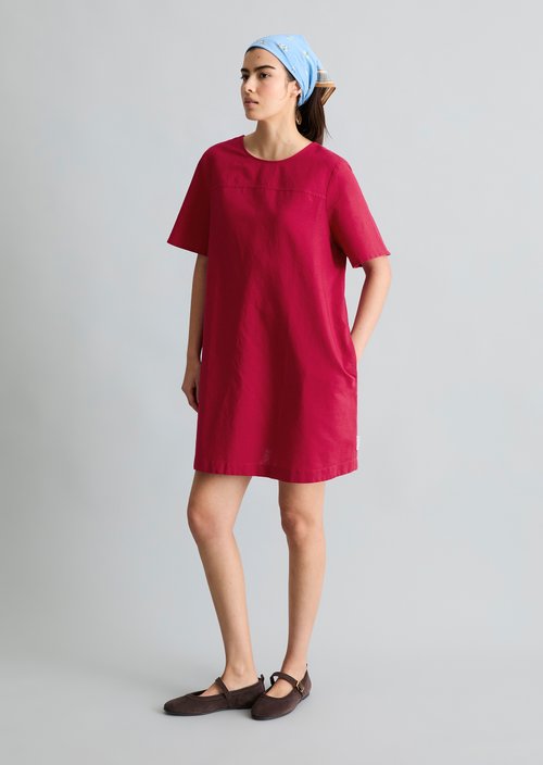 Dress relaxed — Vivid Cherry