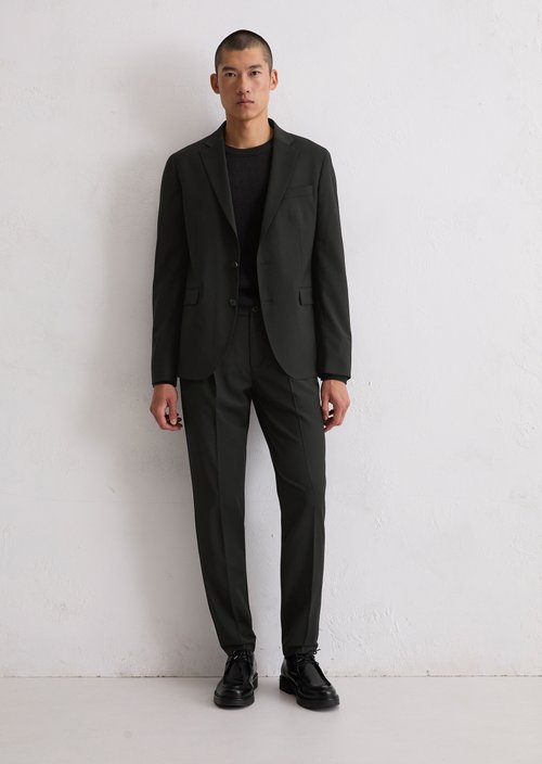 Jacket shaped — Black