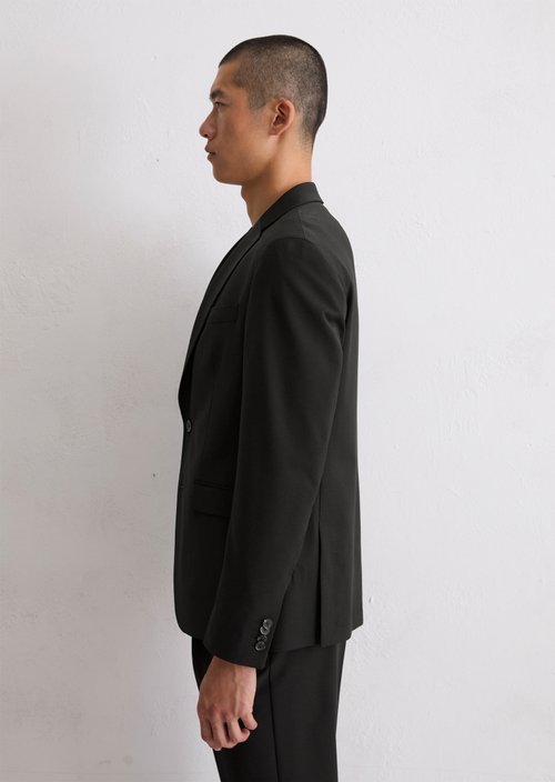 Jacket shaped — Black