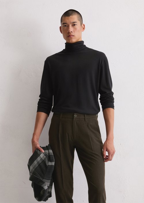 Regular turtleneck longsleeve — Black