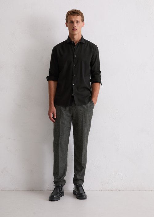 Shirt shaped — Black