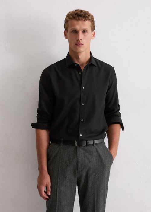 Shirt shaped — Black