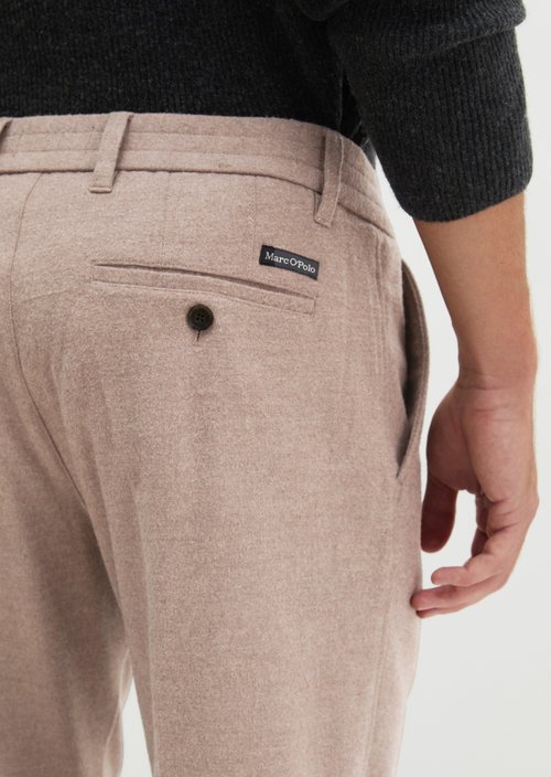 Pants Model Osby Jogger pleats tapered — Medium Brown Melange