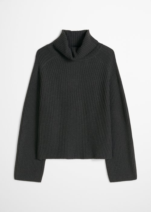 Ribbed turtleneck sweater loose — Broken Graphite