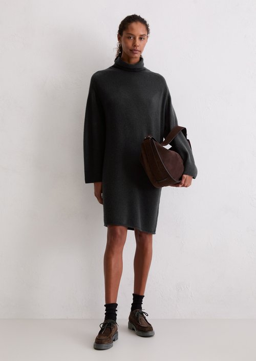 Relaxed knit dress — Black