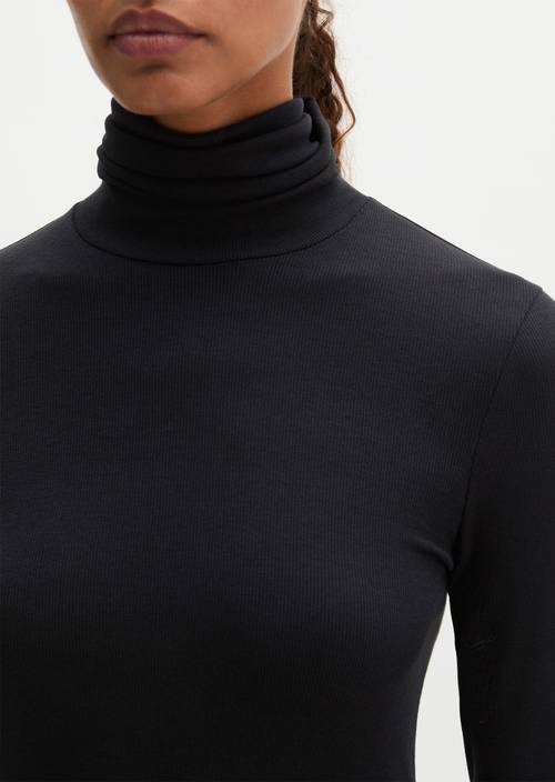 Regular turtleneck longsleeve Black in detail view