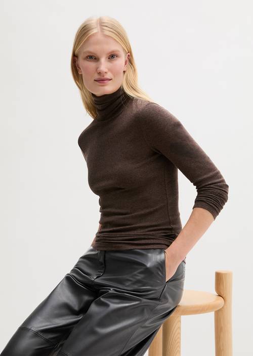 Regular turtleneck longsleeve Stone Brown Melange in front view