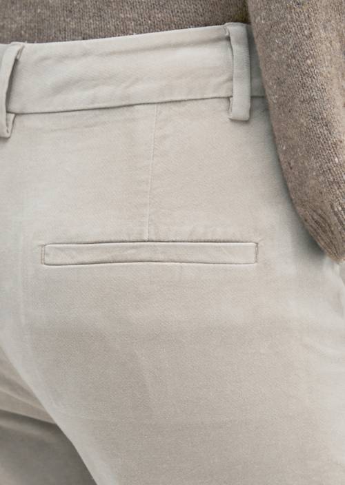 Pantalon en velours conique Chalky Mauve en vue détaillée