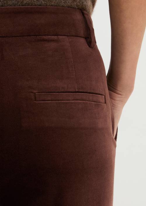 Samthose tapered Shaded Brown in Detailansicht