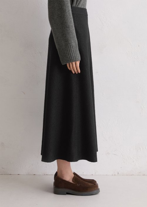 Flared skirt regular — Black