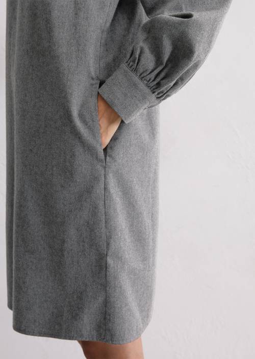 Abito di flanella regular Rocky Grey Melange in vista dettagliata