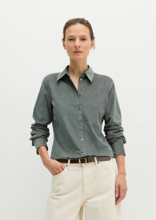 Fitted velvet blouse — Foggy Blue