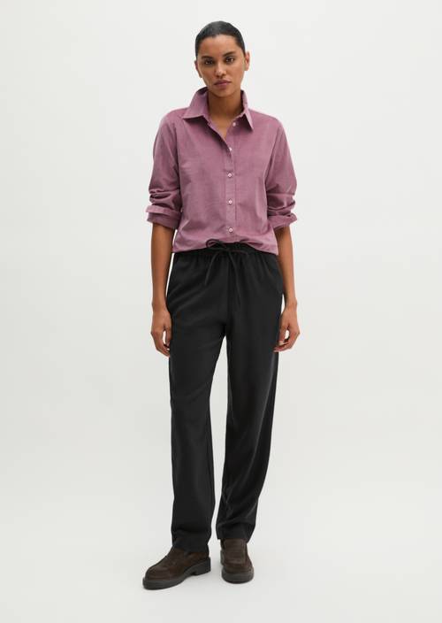 Samtbluse fitted Gentle Mauve in Frontalansicht