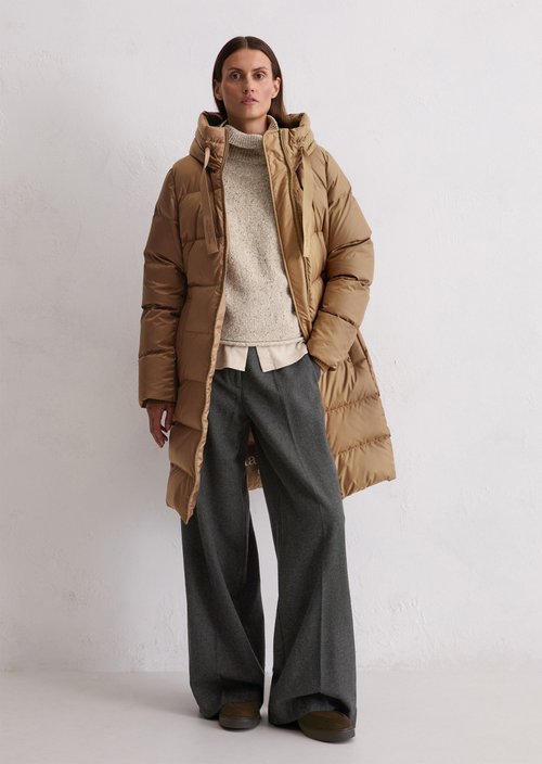 Hooded down coat shaped — Melted Nougat