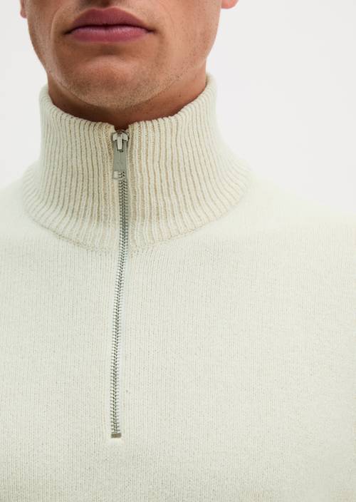 Troyer regular White Cotton in detail view