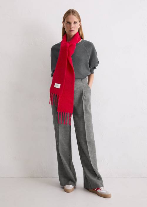 Long scarf with fringes Bright Red worn on model