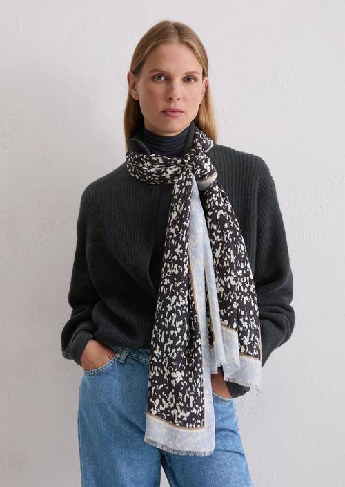 Scarf Dark Blue worn on model