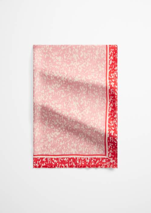 Scarf Bright Pink in front view