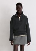 Relaxed half-zip sweatshirt made from soft organic cotton - blue