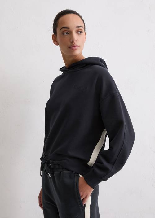 Logo-Kapuzensweatshirt relaxed Deep Night Blue in Frontalansicht