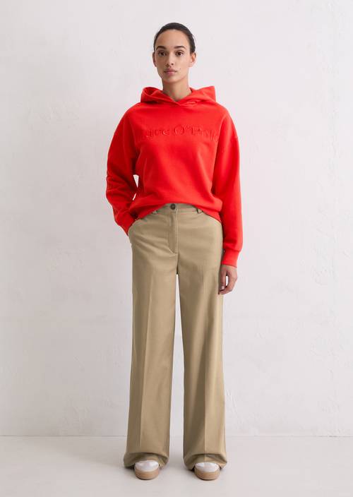 Logo-Kapuzensweatshirt relaxed Bright Red in Frontalansicht