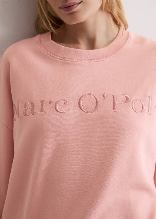 Sudadera relajada con logotipo Natural Rose en vista detallada
