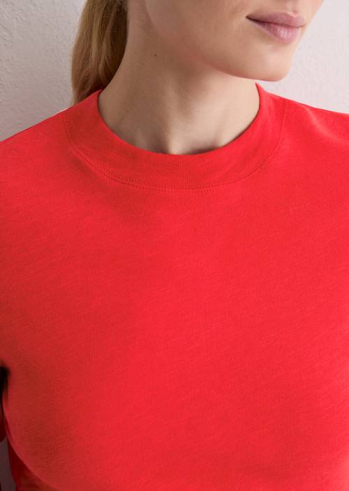 DfC Longsleeve regular Bright Red in detail view