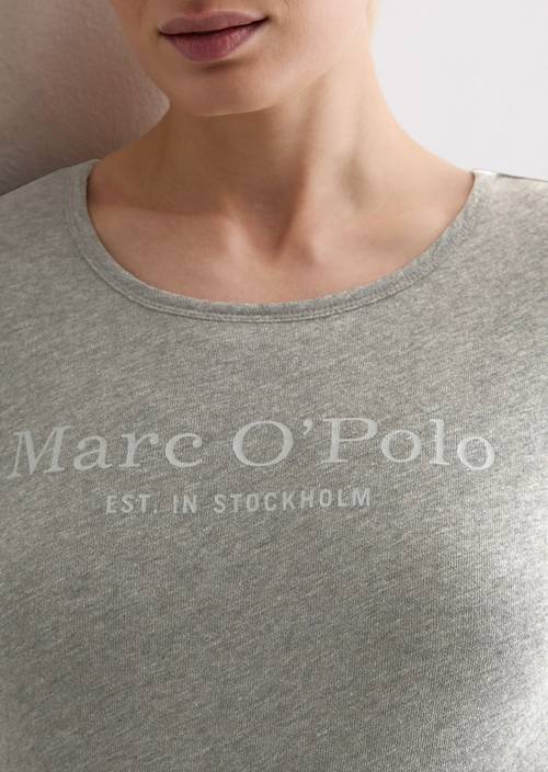 Logo-Longsleeve regular Warm Granite Melange in Detailansicht