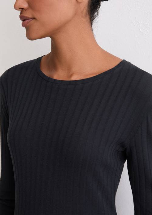 Longsleeve slim Deep Night Blue in detail view