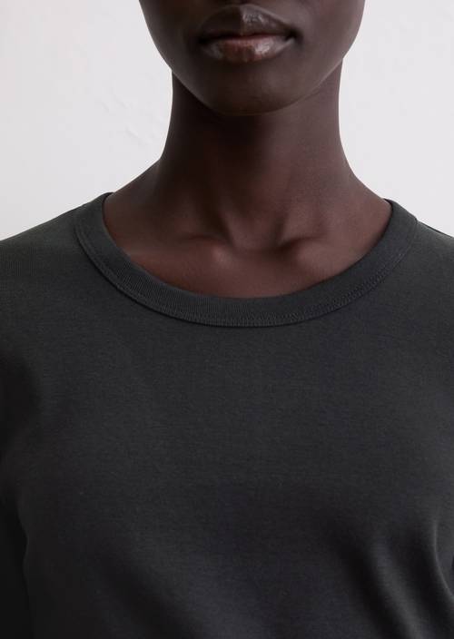 Longsleeve regular Deep Night Blue in detail view