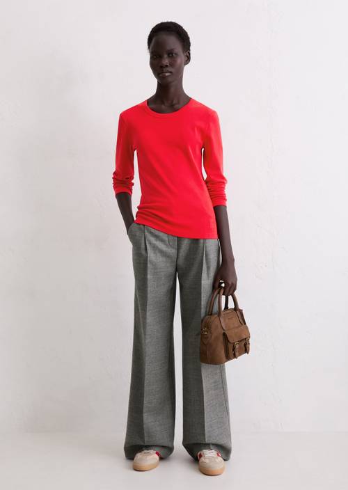 Longsleeve regular Bright Red in front view