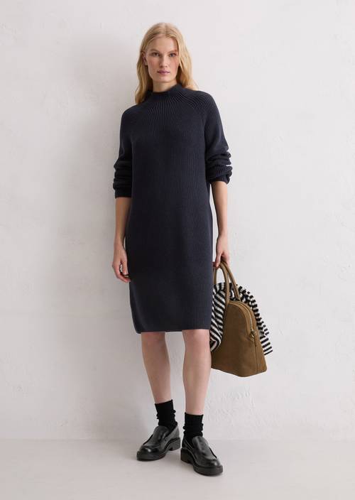 DfC Strickkleid loose Deep Night Blue in Frontalansicht