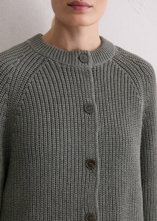 Cardigan regular Warm Granite Melange in Detailansicht