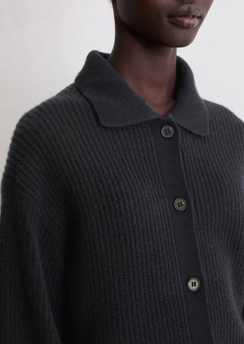 Relaxed cardigan Deep Night Blue in detail view
