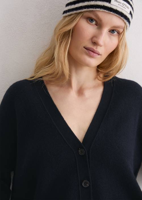 Cardigan oversized Deep Night Blue in detail view