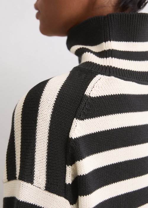 Regular turtleneck sweater — Dark Blue