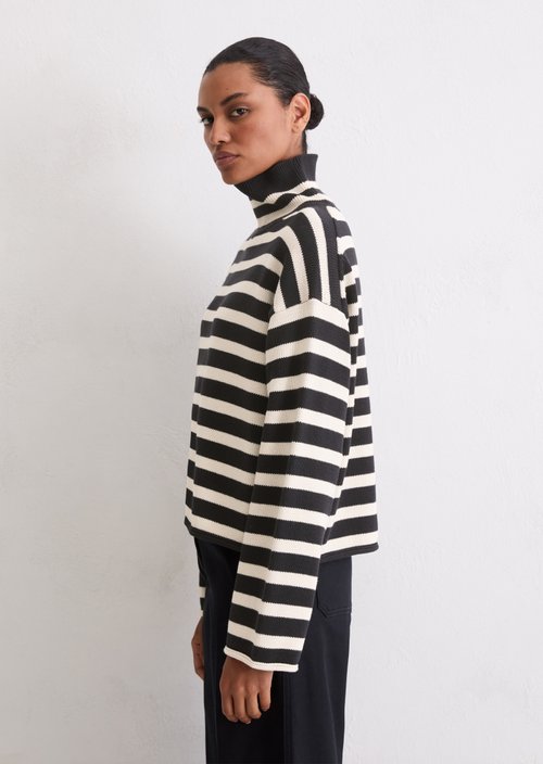Regular turtleneck sweater — Dark Blue
