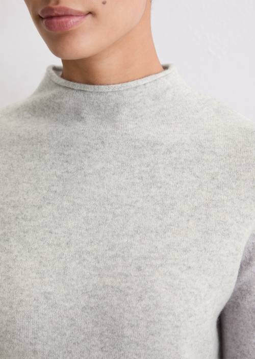 Cashmere sweater regular Stone Melange in detail view