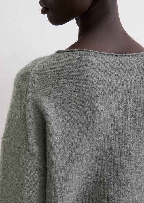 Grote trui Warm Granite Melange in detailaanzicht