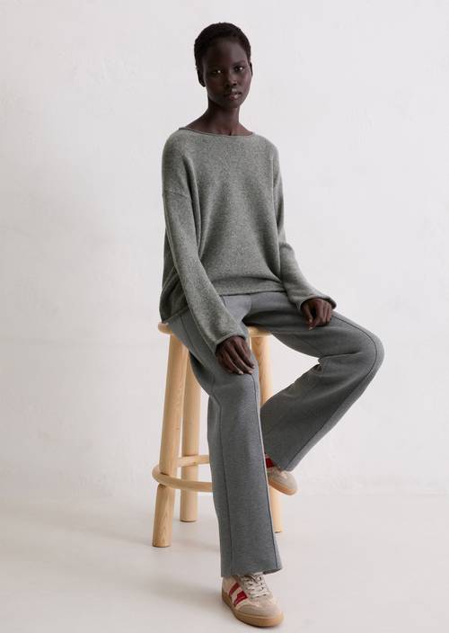 Grote trui Warm Granite Melange in vooraanzicht