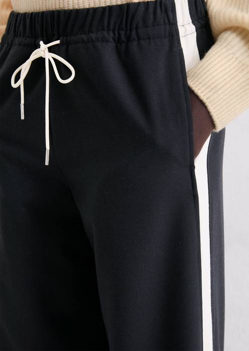 Relaxte flanellen joggers Deep Night Blue in detailaanzicht