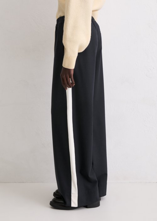Relaxed flannel joggers — Deep Night Blue