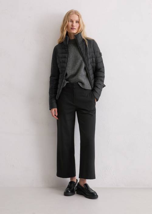 Veste matelassée légère fitted Black en vue de face