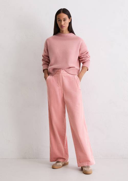 Szerokie spodnie sztruksowe Natural Rose w widoku z przodu