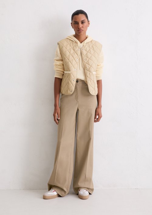 Regular collarless quilted vest — Stormy Sand