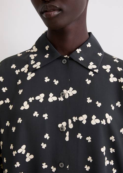 Blusa relajada estampada Dark Blue en vista detallada