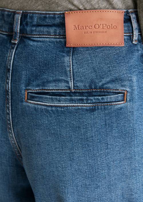 Jeans model Luma wide Medium Blue in detail view