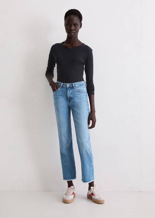 Jeans Modèle Linde straight cropped Medium Blue en vue de face