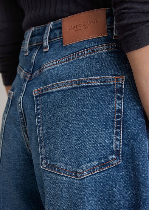 Jeans model Lara barrel cropped — Dark Blue
